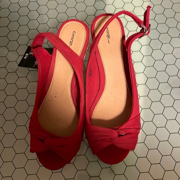 George Wedge Heels - Picture 1 of 4